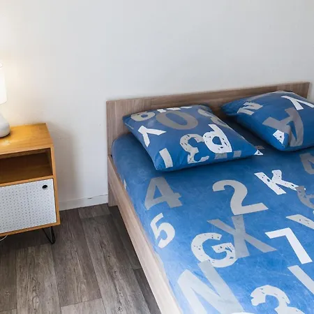 - Paradis Medieval 3*